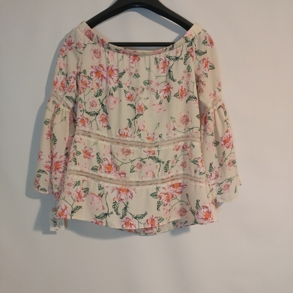 NWT Belle Sky Floral Off The Shoulder Blouse - Picture 6 of 7
